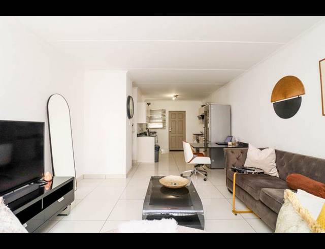 2 BEDROOM APARTMENT FOR SALE IN BEVERLEY